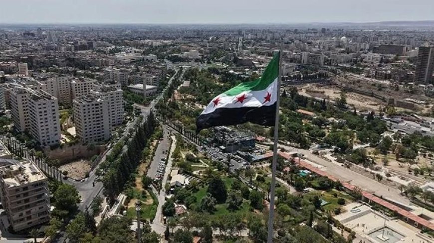 Suriye ordusu, terör örgütü YPG'nin ağır silahlarını teslim almaya başladı