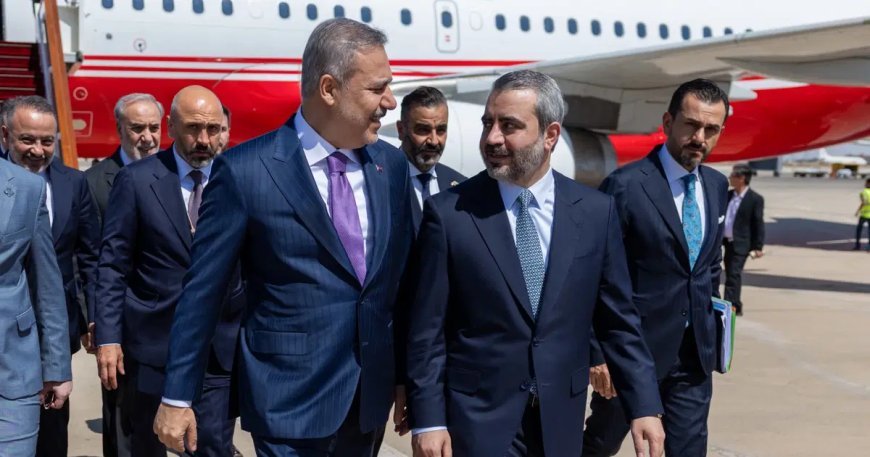 Dışişleri Bakanı Fidan Suriye'de. Cumhurbaşkanı Şara ile görüştü