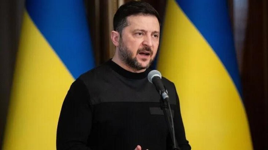 Ukrayna lideri Zelenski'den yaptırım yağmuru! 'Eski basın sözcüsü de var'