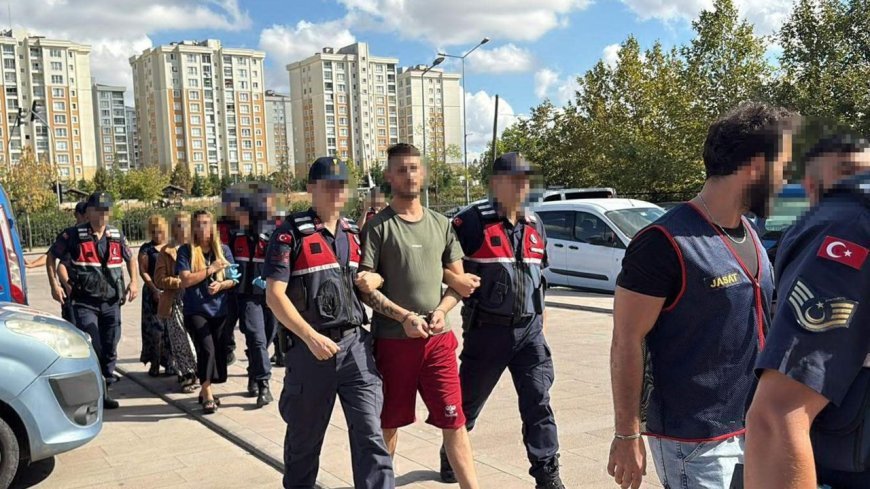 JASAT'ın operasyonunda aranan şüpheliler uyuşturucuyla yakalandı; 5 tutuklama