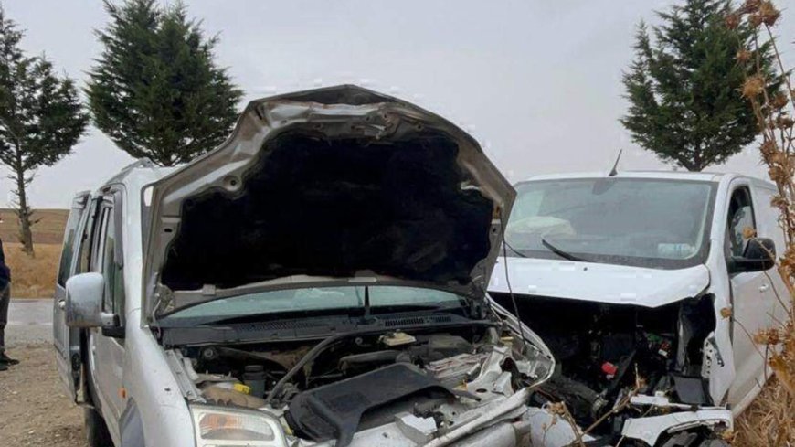Marmaraereğlisi'nde iki araç çarpıştı; 2 yaralı