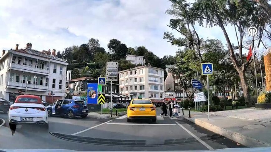 İstanbul'da aracını yayaların üzerine süren taksi şoförüne para cezası