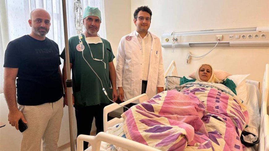Saray Devlet Hastanesi'nde 2 hastaya total diz protezi ameliyatı