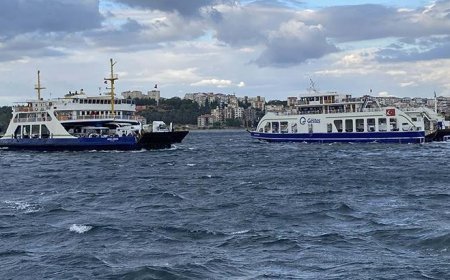 Gökçeada ve Bozcaada feribot seferlerine fırtına engeli