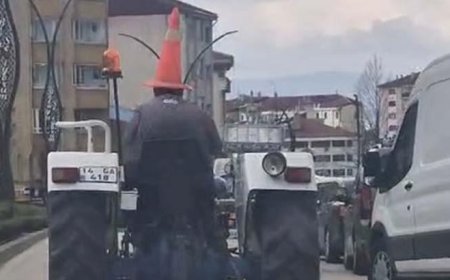Bolu'da şaşkına çeviren manzara! Kafasına duba taktı... Traktörle trafikte ilerledi