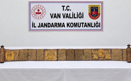 Van'da Tevrat olduğu değerlendirilen tarihi eser ele geçirildi