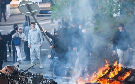 Liselilerin öfkesi dinmiyor! Fransa'da gözaltı sayısı 2 bini aştı, okullar kapatıldı