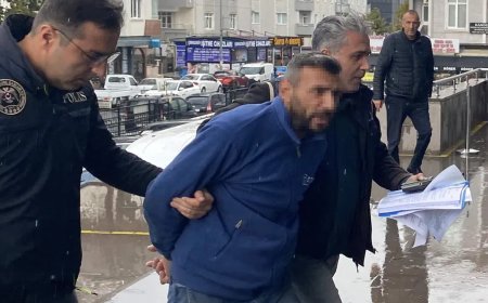 Bayrak provokasyonunun altından kendisi çıktı