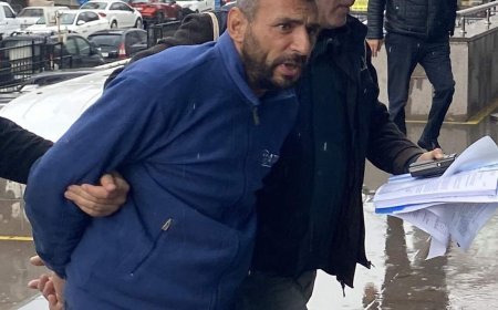 Bayrağı çöpe attı, 'vatan hainleri' diye paylaşım yaptı
