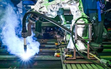 Çin'e yetişme çabası: Gemi inşasında robot kullanımı artıyor