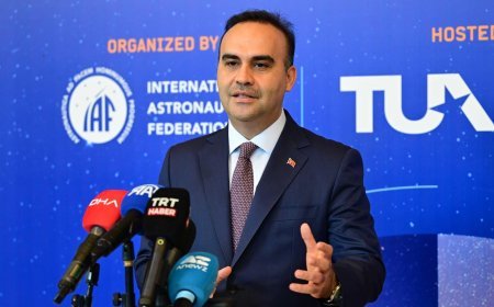Bakan Kacır: Küresel uzay gündeminin kalbi Türkiye'de atacak