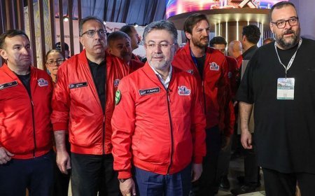 Bakan Yumaklı’dan Demirören Medya’nın TEKNOFEST standına ziyaret