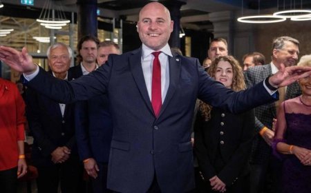 Letonya'daki genel seçimleri Başbakan Kulbergs'in partisi kazandı