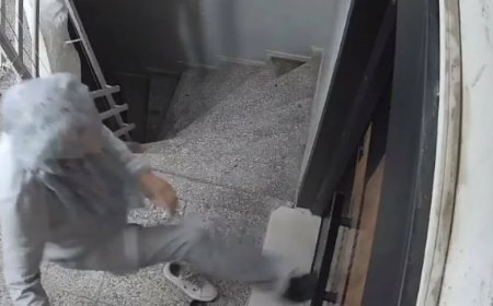 Manisa'da komşu dehşeti: Kapıyı tekmeledi, 3 gün sonra yine aynı adrese gitti