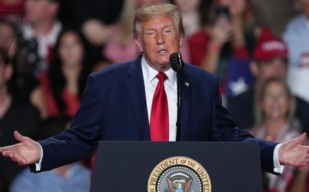 ABD Başkanı Trump neye uğradığını şaşırdı! Defalarca kez yuhalandı: 'Sorun mu görmek istiyorsunuz?'
