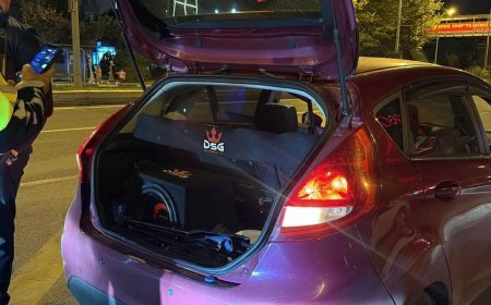 Otomobilinde yüksek ses sistemi bulunan sürücüye 24 bin lira ceza