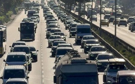Haftanın son gününde İstanbul kilit! Trafik yoğunluğunu yüzde 80'e ulaştı