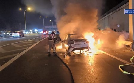 Sarıyer TEM Otoyolu’nda otomobil duran taksiye çarptı! 2 araç yandı, 5 kişi yaralandı