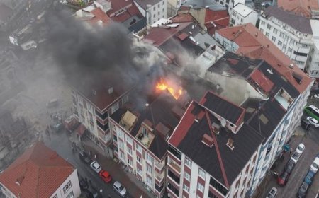 Son dakika... Arnavutköy’de 5 katlı binada yangın! Ekiplerin çalışmaları sürüyor