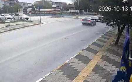 Tekirdağ'da iki otomobil kavşakta çarpıştı; 1 yaralı