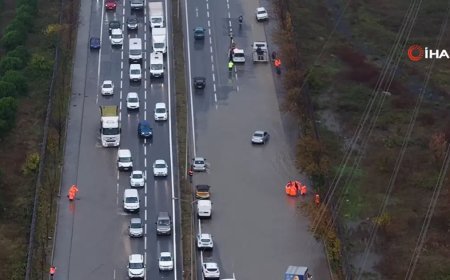 Mahmutbey-Habipler yolunda su baskını: Trafik durdu