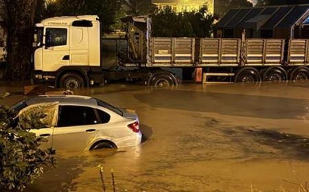 Meteoroloji uyarmıştı! Kocaeli'de ev ve iş yerlerini su bastı