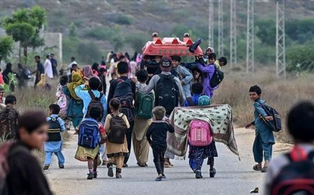 Pakistan'da okul çatısı çöktü: Ölü sayısı artıyor!