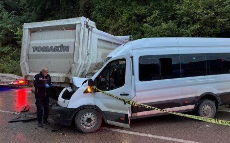 Ordu'da feci kaza! Yolcu minibüsüyle kamyon çarpıştı: 1 ölü, 18'i öğrenci 23 kişi yaralandı