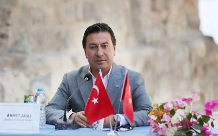 Muğla Büyükşehir Belediye Başkanı Ahmet Aras, CHP'den istifa etti