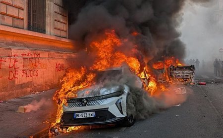 Fransa yanıyor! Paris sokakları alev alev