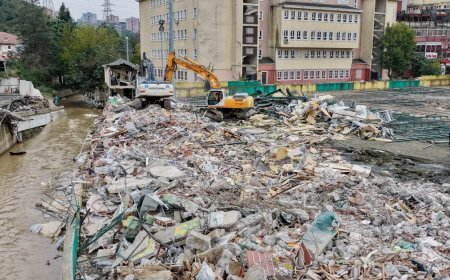 Ayazağa'da son durum. Binalar yıkıldı, enkaz kaldırılıyor