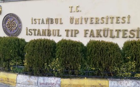 Çapa'da kadın tuvaletinde sapık paniği. Flaş patlayınca yakayı ele verdi