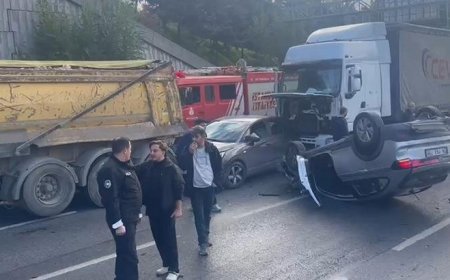 Son dakika... Bağcılar'da zincirleme kaza! Yaralılar var