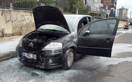 Seyir halindeki otomobilde yangın