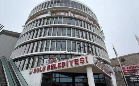 Bolu Belediyesi'ne operasyon. Belediye Başkan Yardımcısı dahil dört kişi gözaltında