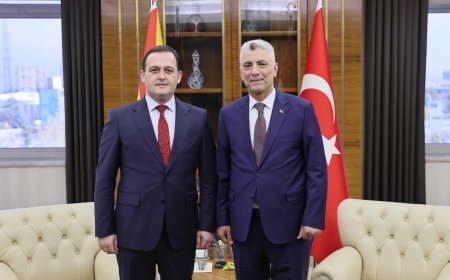 Bakan Bolat, Kuzey Makedonyalı Bakan Zeynula ile görüştü