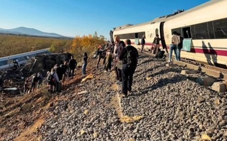 İspanya'daki hızlı tren kazasında bilanço ağırlaşıyor! Başbakan Sanchez, 3 günlük milli yas ilan etti