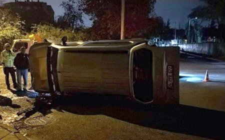 Çorlu'da otomobil ile hafif ticari araç çarpıştı; 3 yaralı