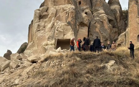 Kapadokya'da peribacası çöktü. Üç kişi hayatını kaybetti
