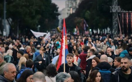 Seçimlerde galip gelmişlerdi: Sırbistan'da öğrenciler geniş kapsamlı istifalar talep ediyor