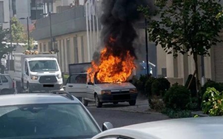 Kahramanmaraş'ta seyir halindeki otomobil alev alev yandı!
