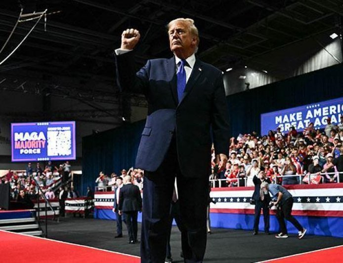Seçim öncesi son düzlükte flaş karar: Trump, Cumhuriyetçi eyaletlerdeki mitinglerini iptal etti!