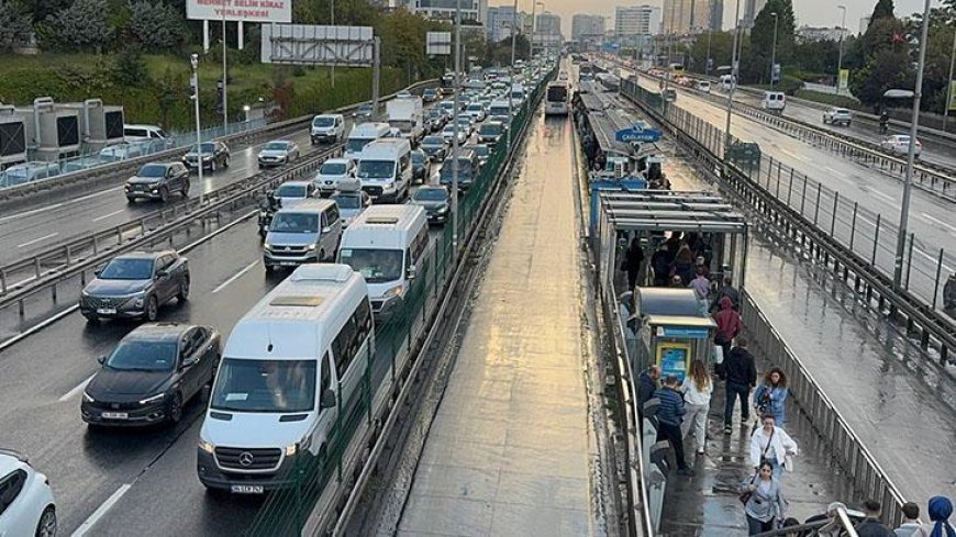 İstanbul'da iş çıkışı yoğun trafik! Yüzde 89'a çıktı