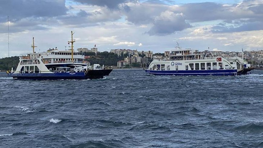 Gökçeada ve Bozcaada feribot seferlerine fırtına engeli