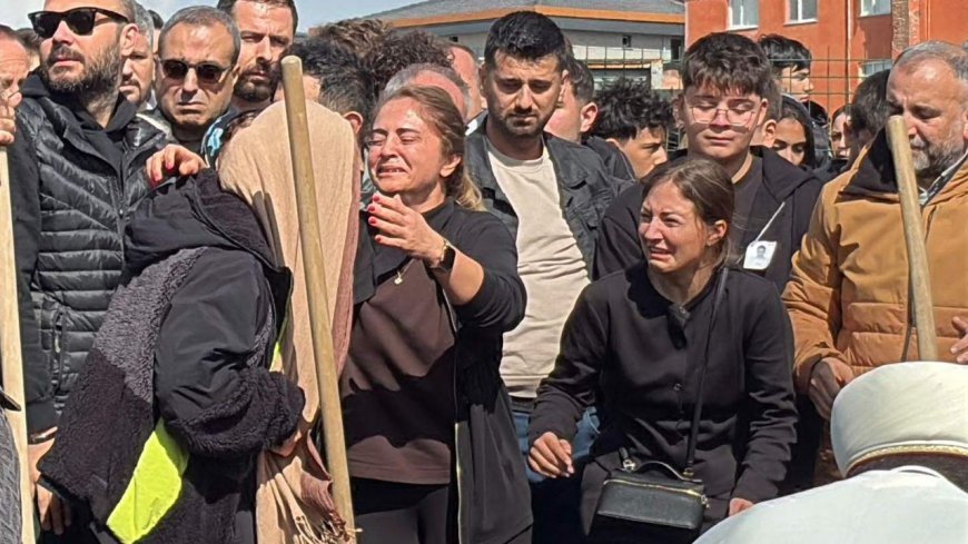 Kazada ölen liseli Barış Sarp, gözyaşlarıyla toprağa verildi
