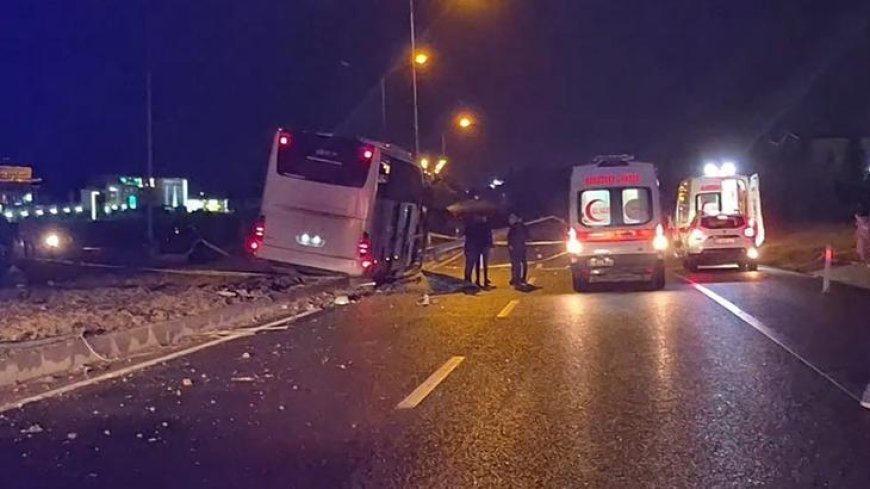 Malatya'da otobüs ile çarpışan hafif ticari araçtaki karı-koca öldü; 3 yaralı