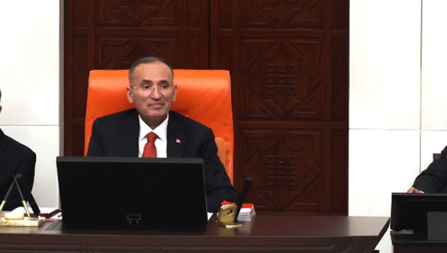 AK Parti'li Bozdağ, TBMM Başkanvekilliği görevinden istifa etti