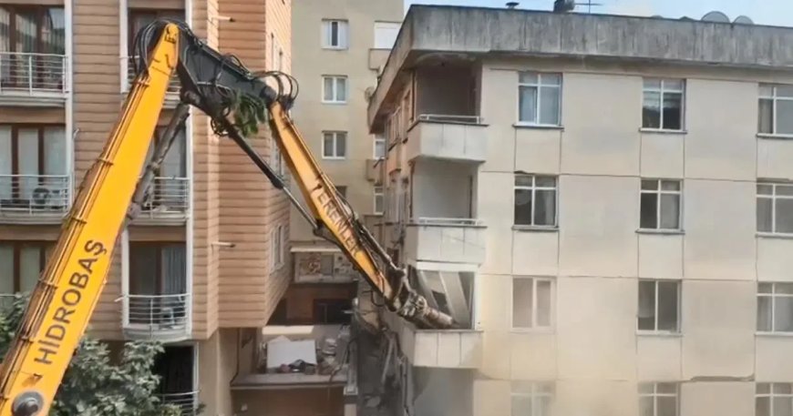 Maltepe'de çöken binada kontrollü yıkım sürüyor