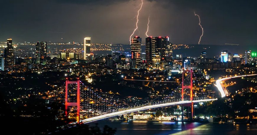 Pastırma sıcakları kısa sürecek: İstanbul'a üç gün yağmur yağacak, sıcaklık 7 derece düşecek