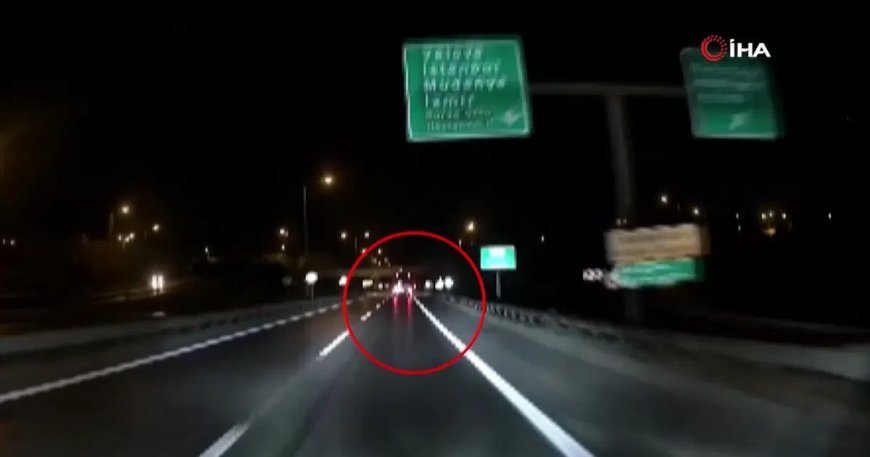 Otobüs şoförleri kazaya davetiye çıkardı. Yine geri manevra ve seyir halinde sürücü değişimi